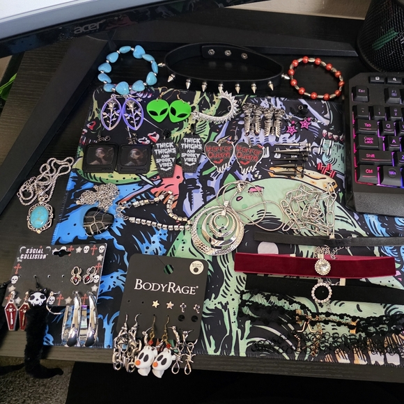 Hot Topic Jewelry - Jewlery Bundle
